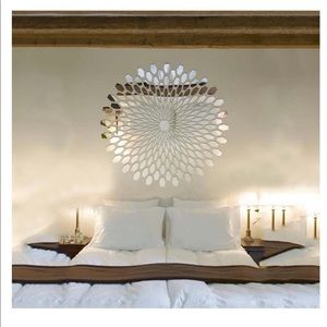 ✨White Lotus Mirrored Wall Decor✨
